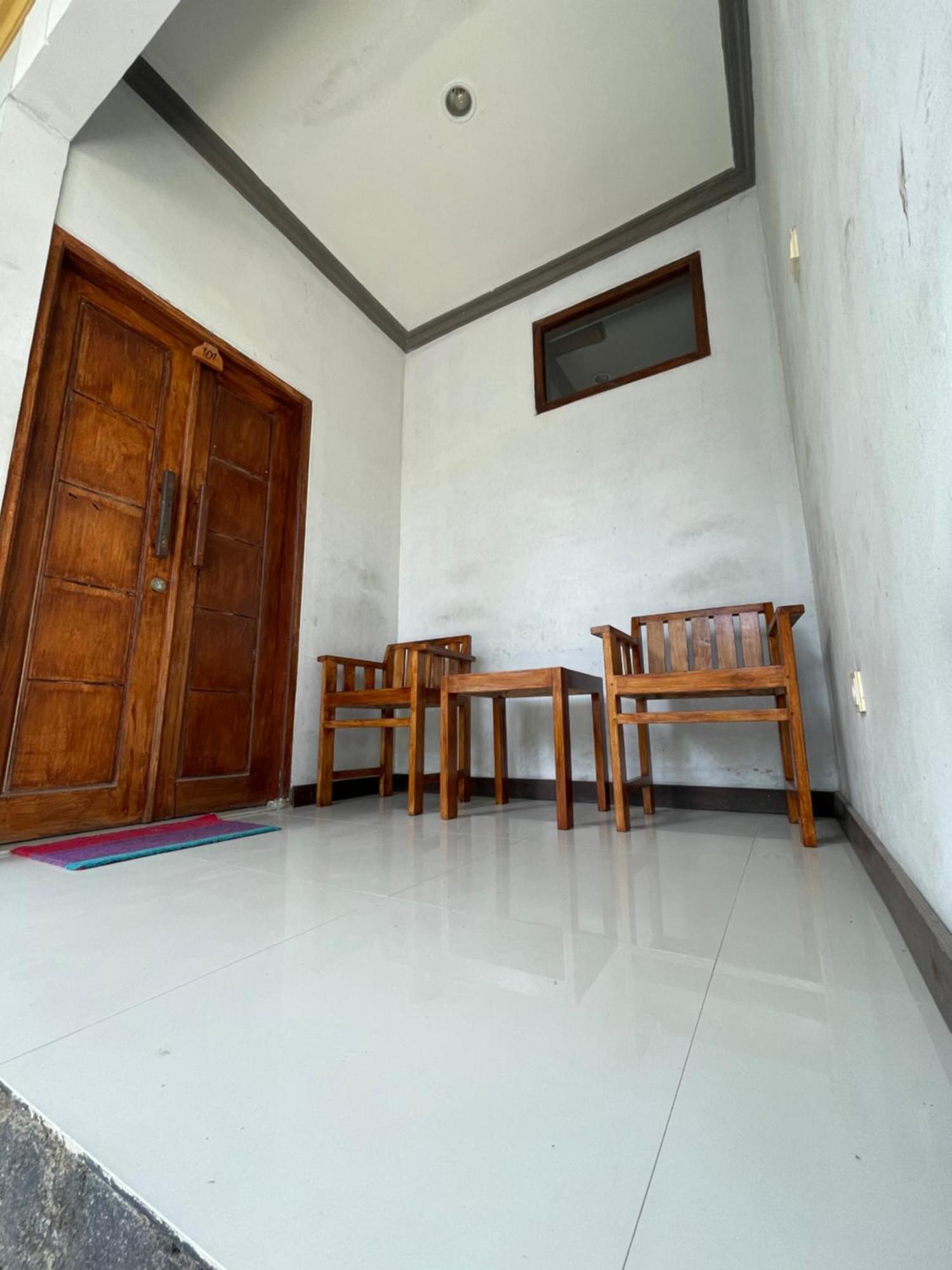 Tri Putri Homestay Kuta (Lombok) Exterior foto